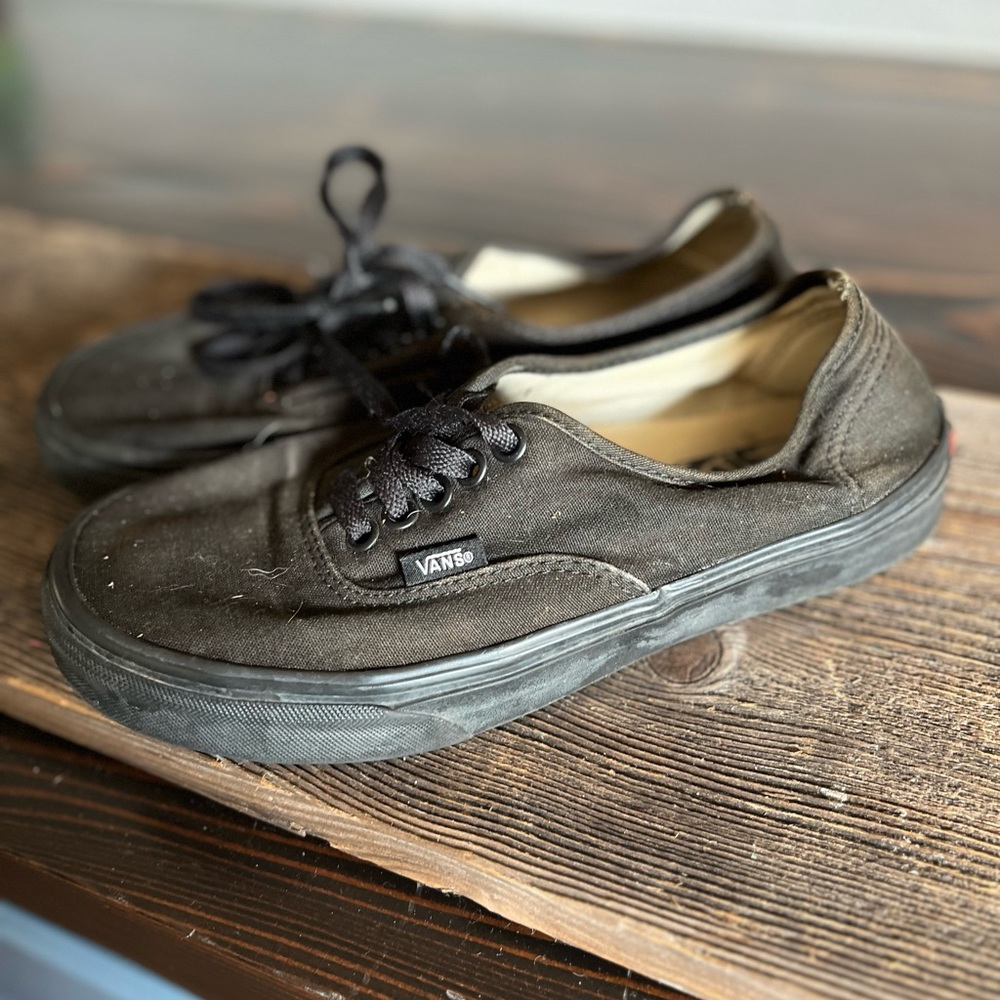 All black vans shoes. Size 6.5.
